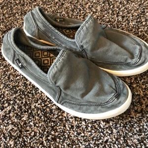 Sanuk shoes
